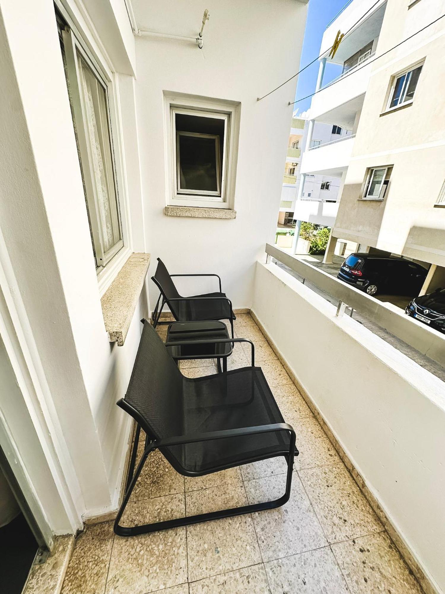 Home Away One Bedroom Apartment In นิโคเซีย ภายนอก รูปภาพ
